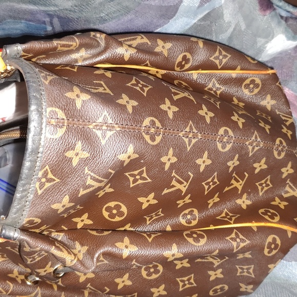 LOUIS VUITTON Monogram Irene Hand Bag - Picture 3 of 17